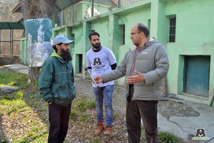 Yasin also gives educational tours and conducts awareness campaign on human-bear conflict mitigation. 