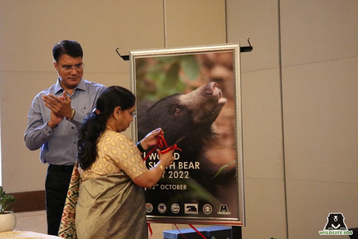 The inauguration of World Sloth Bear Day was carried out by by Smt. Mamta Sanjeev Dubey, the Principal Chief Conservator of Forests and Head of Forest Force of Uttar Pradesh Forest Department. [Photo (c) Wildlife SOS/Suryoday Singh Mann]